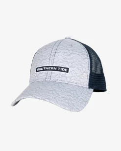 Southern Tide Change Your Altitude Print Performance Trucker Seagull Grey Fashion